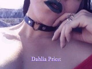 Dahlia_Priest