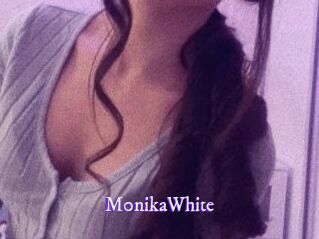 M0nikaWhite